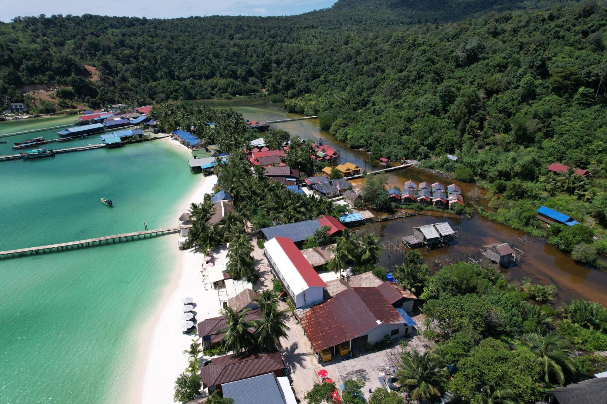 Golden Beach Resort Sok San Village Exterior foto